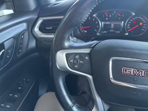 Used 2018 GMC Acadia SLT image 13