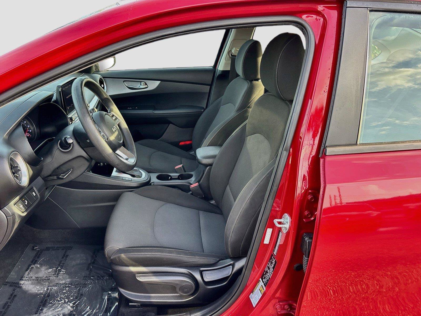 Used 2022 Kia Forte LXS w/ LXS Technology Package FWD image 19