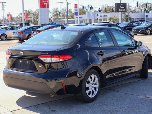 Used 2024 Toyota Corolla LE image 19