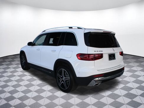 New 2026 Mercedes-Benz GLB 250 image 3