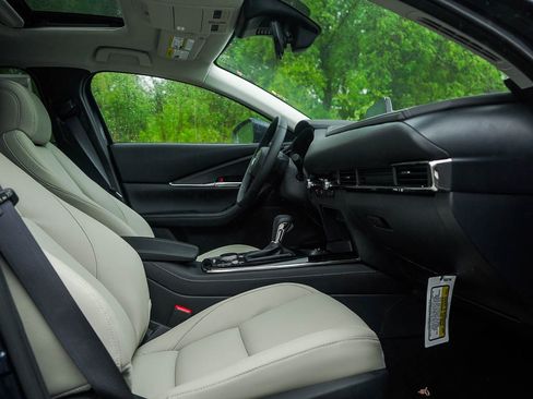 Certified 2025 MAZDA CX-30 AWD 2.5 S w/ Preferred Package image 9