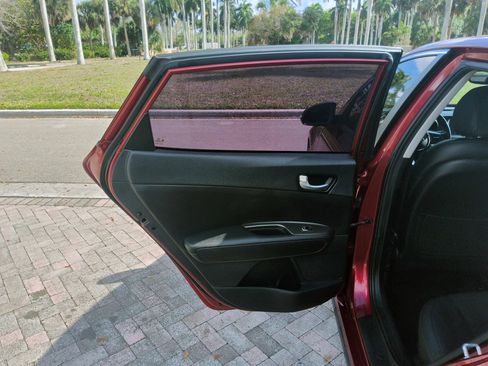 Used 2020 Kia Optima S FWD image 26