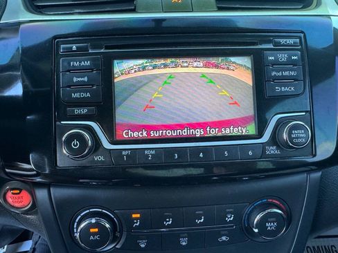 Used 2017 Nissan Sentra SV FWD image 16