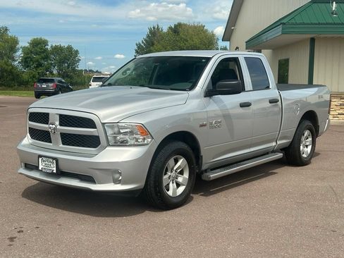 Used 2017 RAM 1500 Express RWD image 4