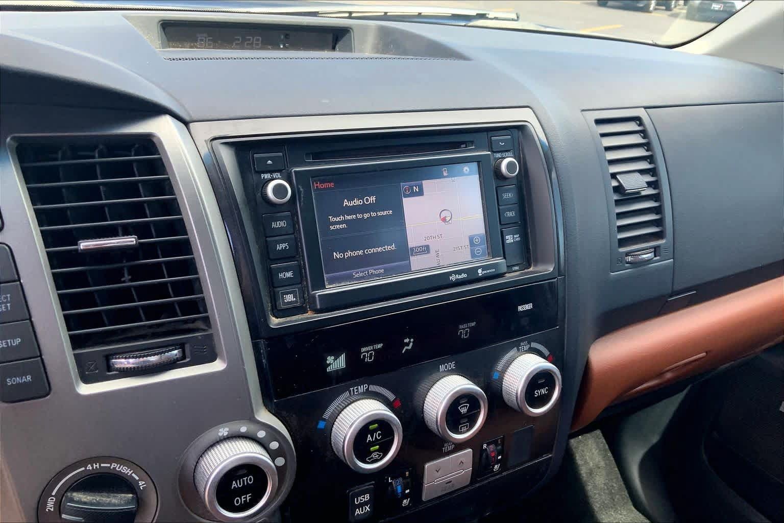 Used 2014 Toyota Sequoia Platinum AWD/4WD image 34