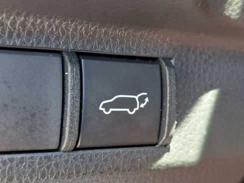 Certified 2023 Toyota RAV4 XLE Premium AWD/4WD image 39