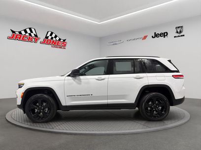 New 2025 Jeep Grand Cherokee Altitude