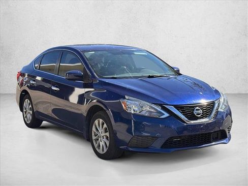 Used 2019 Nissan Sentra SV image 3