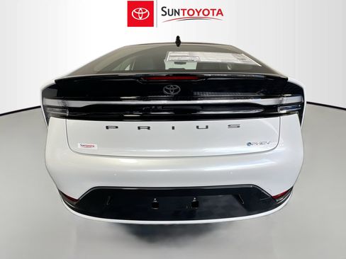 New 2026 Toyota Prius Plug-In Hybrid image 5