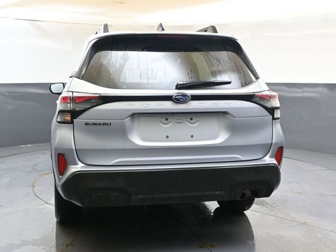 Certified 2025 Subaru Forester Premium AWD/4WD image 4