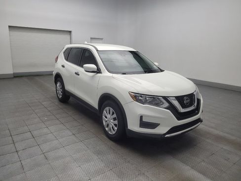 Used 2020 Nissan Rogue S FWD image 13
