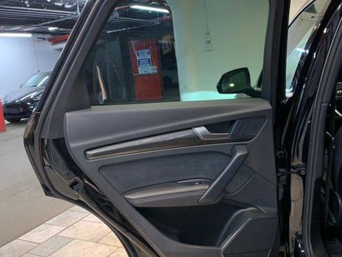 Used 2022 Audi SQ5 Premium Plus w/ Premium Plus Package image 38