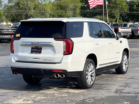 Used 2022 GMC Yukon Denali AWD/4WD image 9