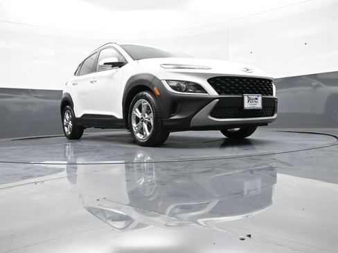 Certified 2023 Hyundai Kona SEL AWD/4WD image 26