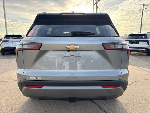 New 2026 Chevrolet Equinox LT image 5