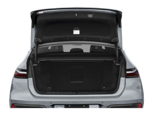 Used 2023 BMW 760i xDrive image 14