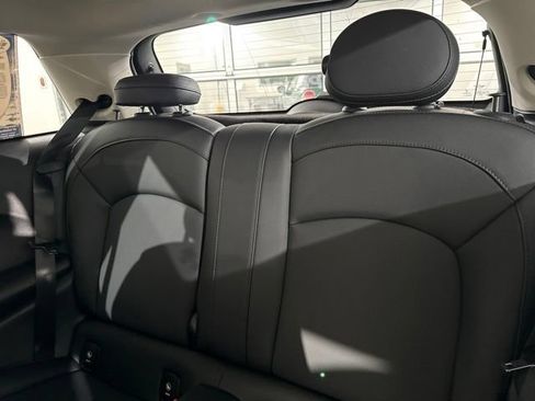 Used 2022 MINI Cooper 2-Door Hardtop FWD image 15