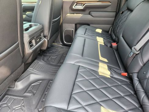New 2025 Chevrolet Silverado 2500 LT w/ Trail Boss Package AWD/4WD image 19