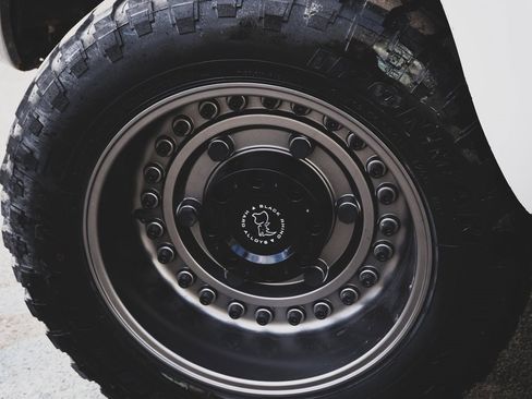 Used 2014 Ford F350 Lariat image 4