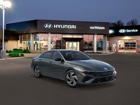 New 2026 Hyundai Elantra SEL Sport Premium FWD image 2