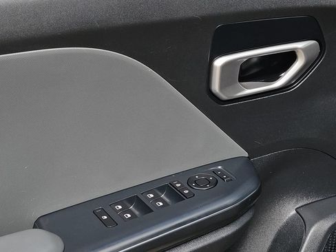 Used 2025 Kia K4 FWD image 24