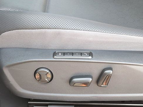 Used 2024 Volkswagen ID.4 Pro S image 19