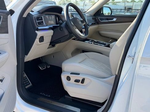 Certified 2026 Volkswagen Atlas SEL Premium R-Line AWD/4WD image 13
