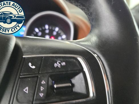 Used 2019 Maserati Levante GranLusso AWD/4WD image 15