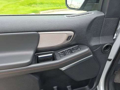 Used 2025 Ford Expedition Max Active AWD/4WD image 11