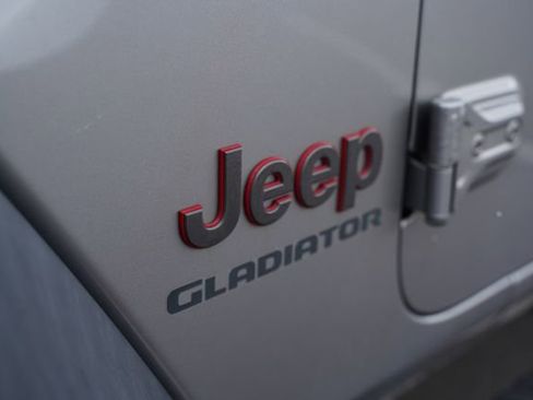 Used 2020 Jeep Gladiator Rubicon AWD/4WD image 38