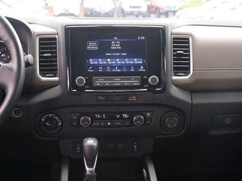 Used 2024 Nissan Frontier SV AWD/4WD image 24