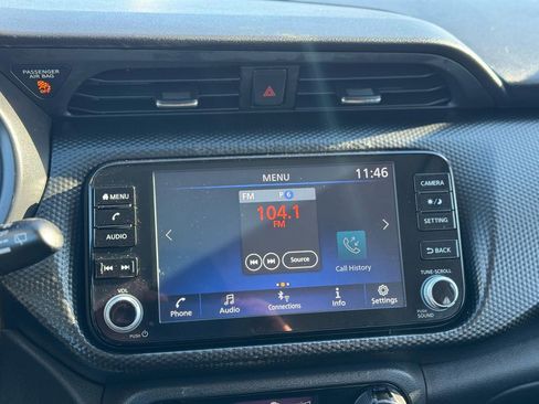 Used 2021 Nissan Kicks SV image 17