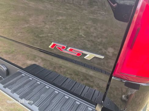 Used 2022 Chevrolet Silverado 1500 RST RWD image 17
