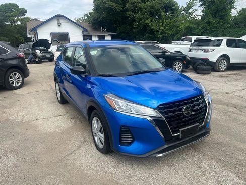 Used 2021 Nissan Kicks S image 8