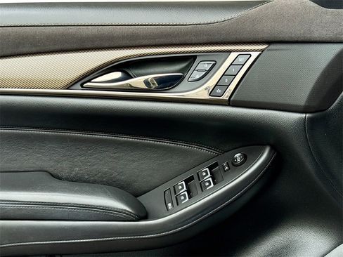 Used 2016 Cadillac CTS V image 27