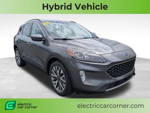 Used 2022 Ford Escape Titanium AWD/4WD image 1