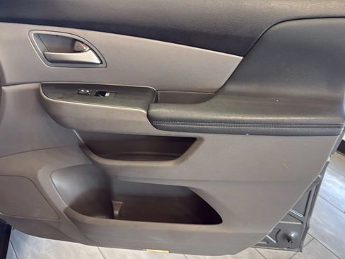 Used 2013 Honda Odyssey EX-L image 37