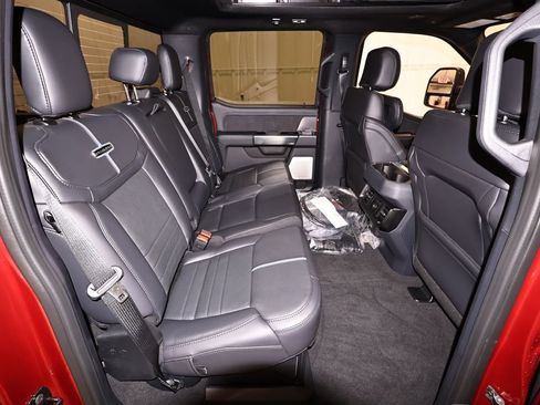 New 2026 Ford F450 Platinum w/ FX4 Off-Road Package AWD/4WD image 16