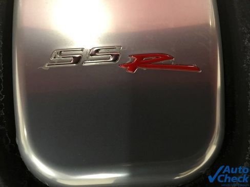Used 2005 Chevrolet SSR w/ Preferred Equipment Group RWD image 38