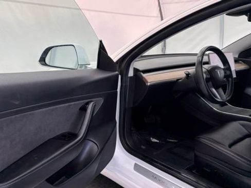 Used 2019 Tesla Model 3 Standard Range Plus RWD image 31