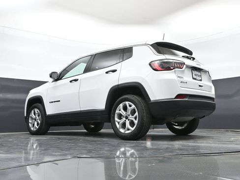Used 2025 Jeep Compass Sport AWD/4WD image 38