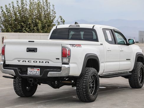Used 2023 Toyota Tacoma TRD Off-Road AWD/4WD image 5