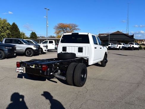 New 2026 RAM 3500 Tradesman AWD/4WD image 4