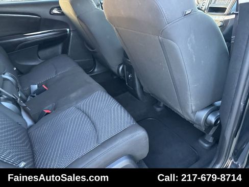 Used 2019 Dodge Journey SE image 63