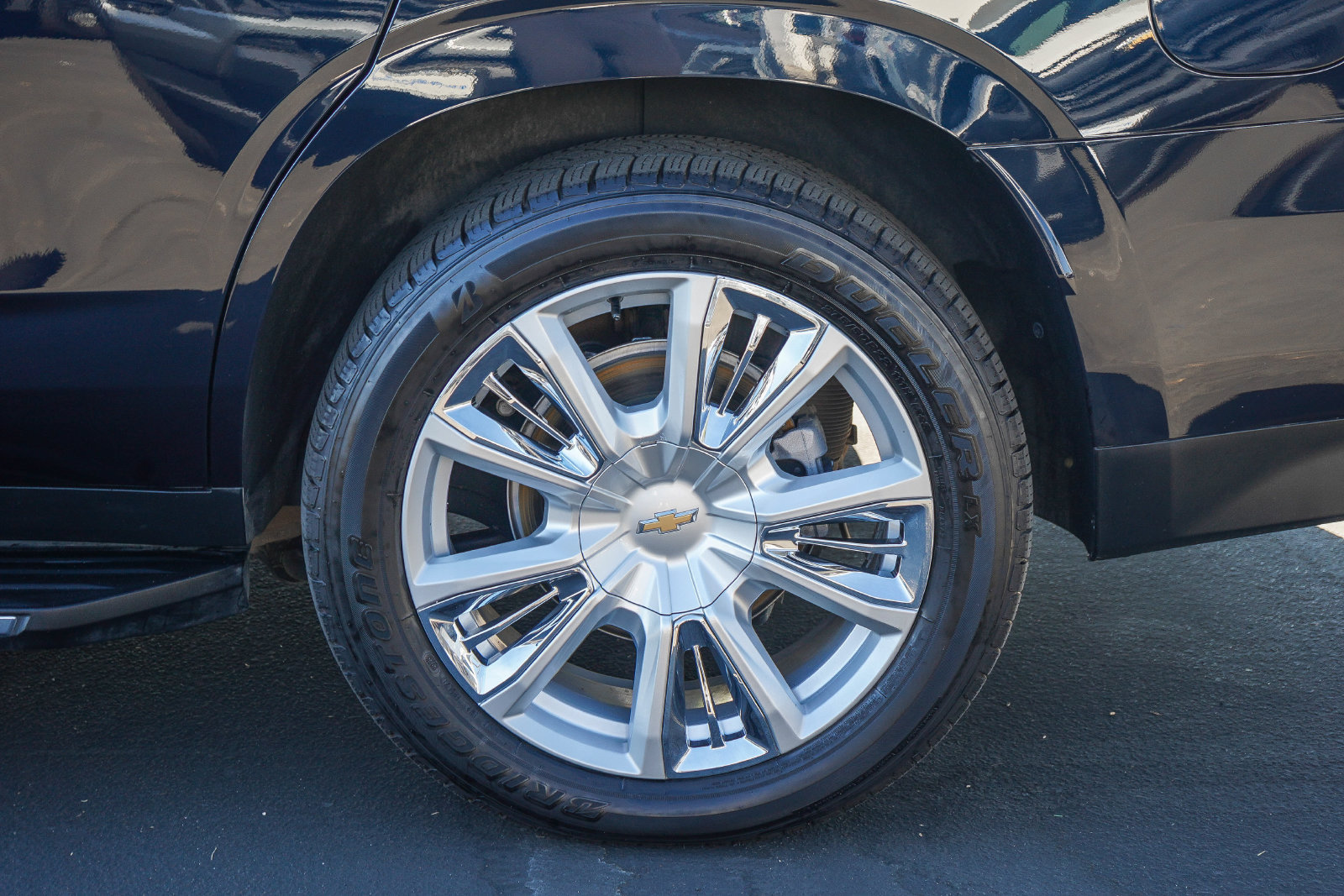 Used 2023 Chevrolet Tahoe High Country w/ LPO, Illumination Package AWD/4WD image 11