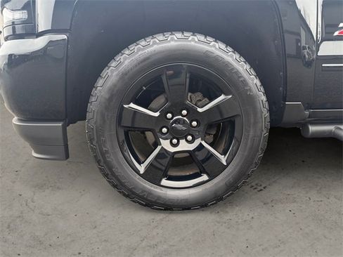 Used 2017 Chevrolet Silverado 1500 LTZ Z71 w/ Realtree Edition image 14