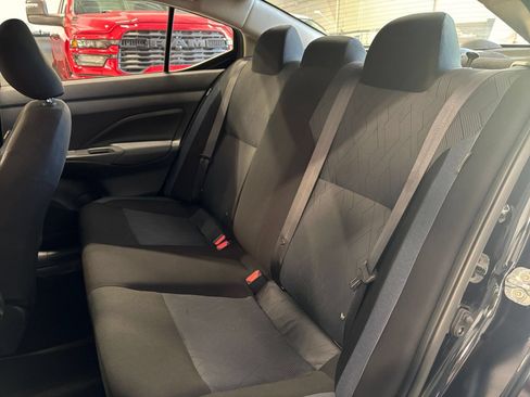 Used 2025 Nissan Versa SV FWD image 30