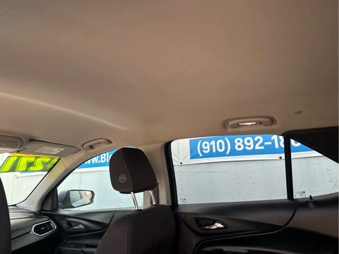 Used 2023 Chevrolet Equinox LT w/ Driver Convenience Package image 32