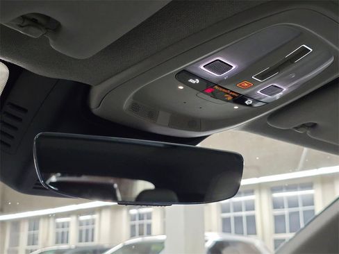 Certified 2023 Volvo XC40 B5 Ultimate w/ Protection Package Premier image 27