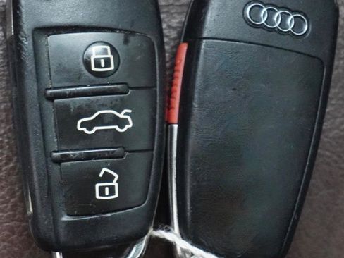 Used 2017 Audi Q3 2.0T Prestige w/ Prestige Package image 38